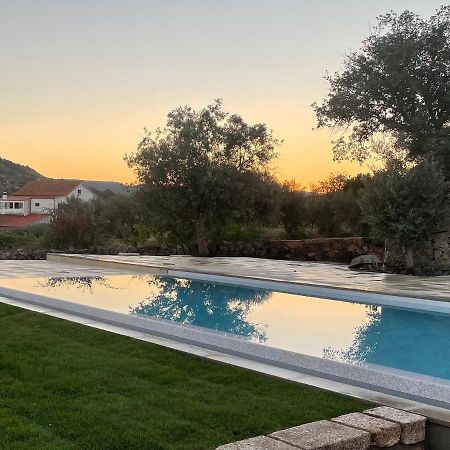 Casas Da Villa - Monsanto - Oliveira E Videira Relva  ภายนอก รูปภาพ