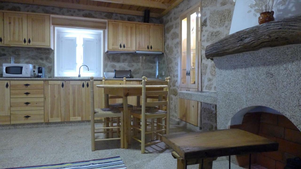 Casas Da Villa - Monsanto - Oliveira E Videira Relva  ภายนอก รูปภาพ